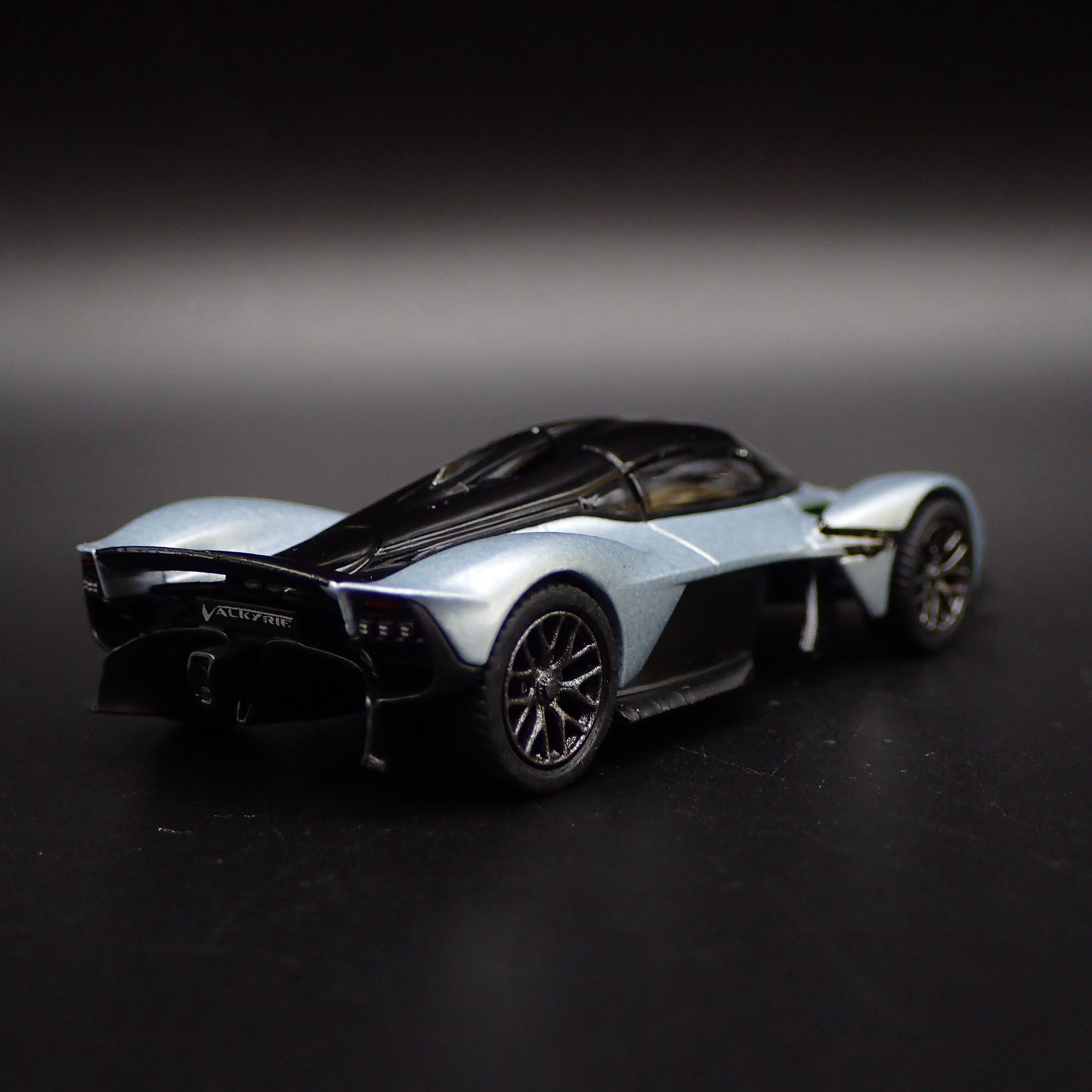2021-2024 ASTON MARTIN VALKYRIE SUPER CAR SILVER 1/64 SCALE DIECAST MODEL CAR