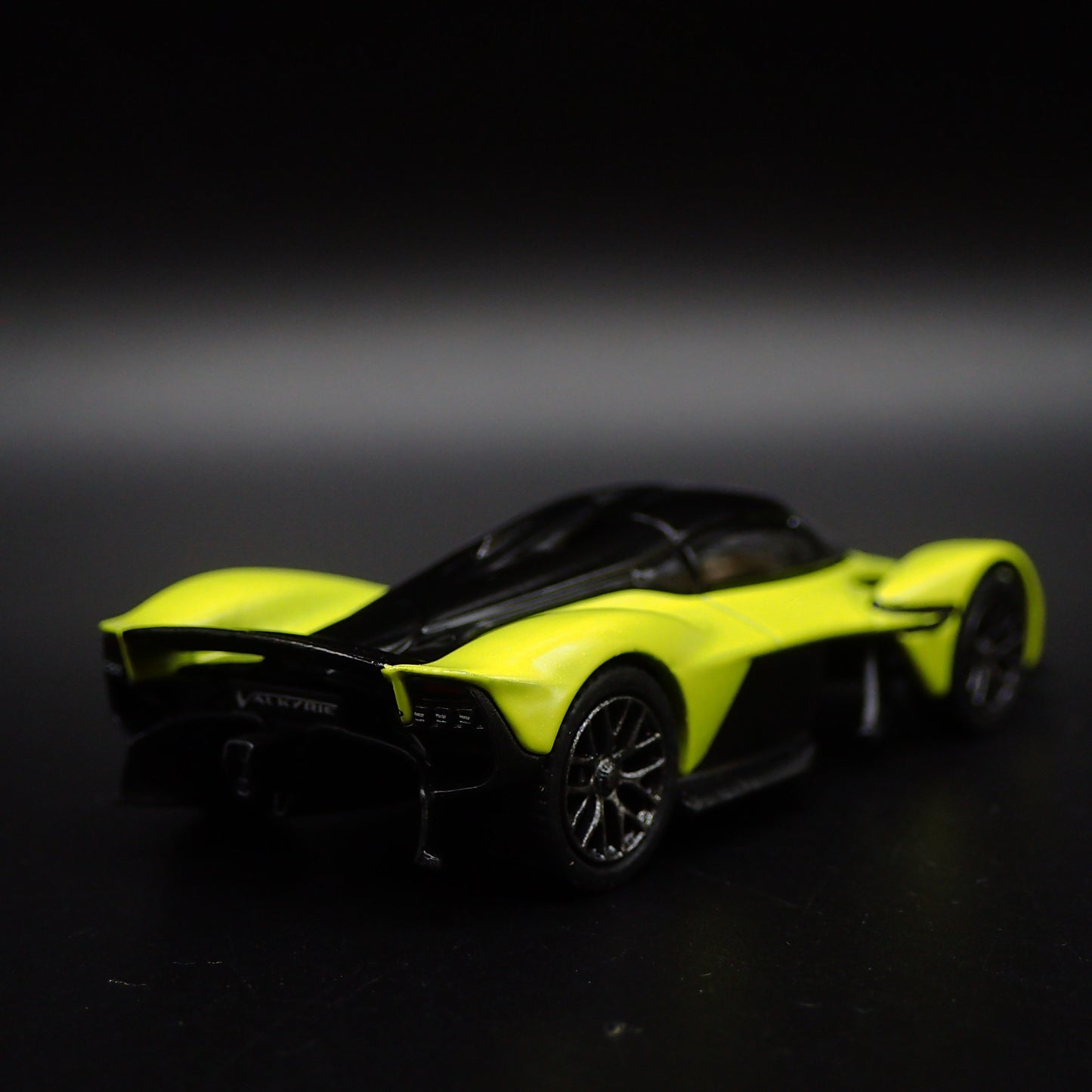 2021-2024 ASTON MARTIN VALKYRIE SUPER CAR LIME 1/64 SCALE DIECAST MODEL CAR