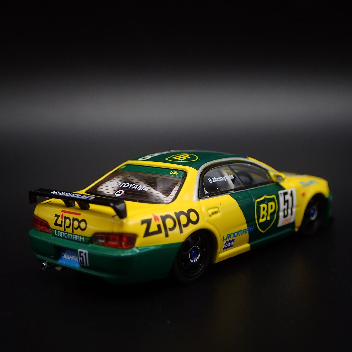 TOYOTA CORONA EXIV #51 ZIPPO JTCC 1995 RARE 1/64 SCALE DIORAMA DIECAST MODEL CAR