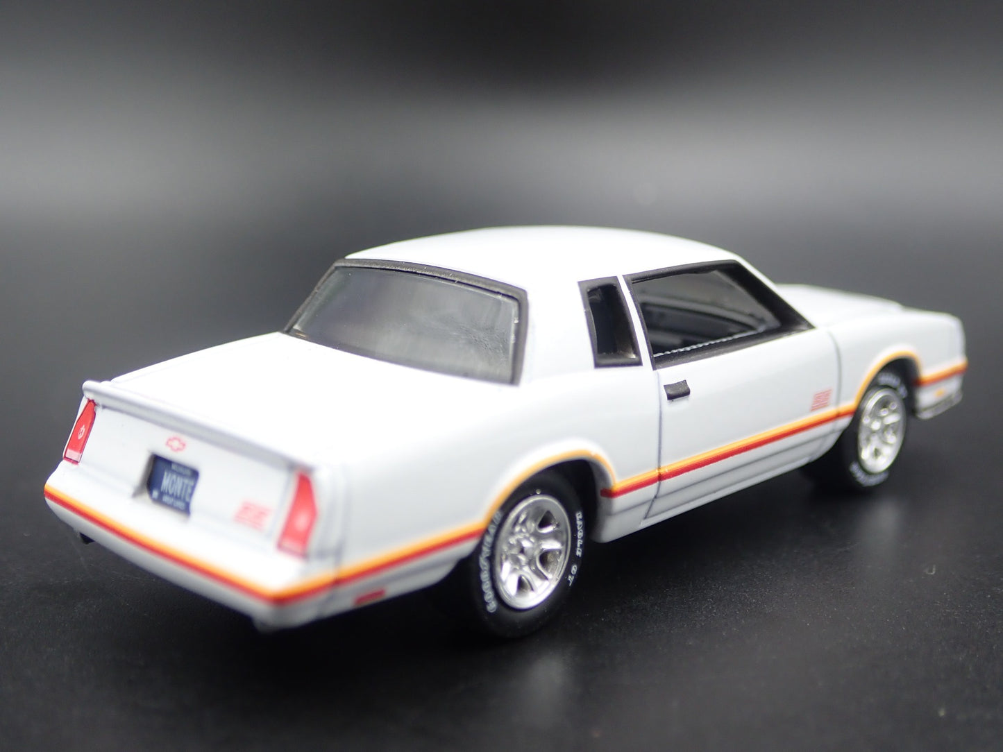 1987 87 CHEVY CHEVROLET MONTE CARLO SS RARE 1/64 SCALE DIORAMA DIECAST MODEL CAR