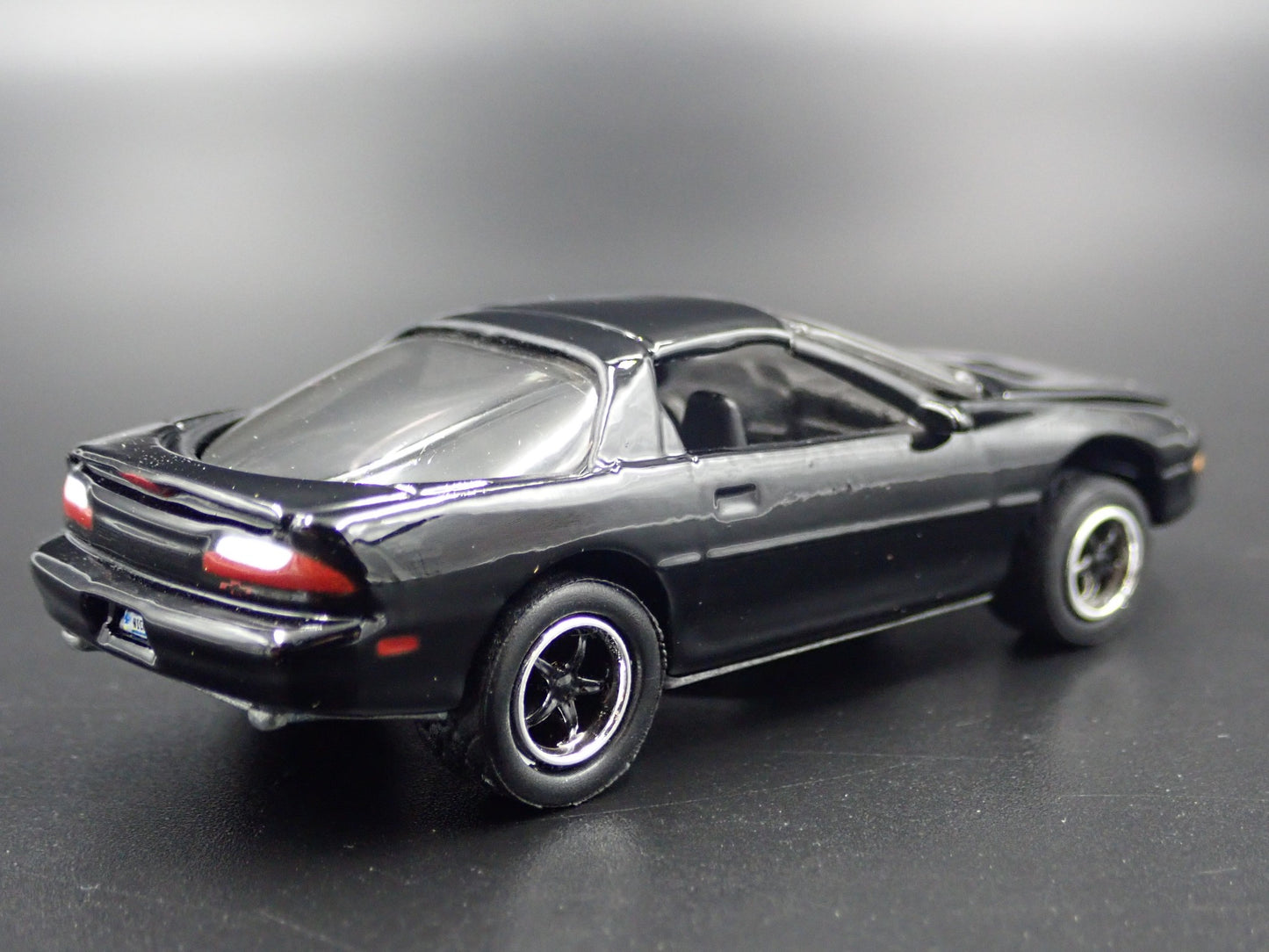 1996 96 CHEVY CHEVROLET CAMARO Z28 BLACK 1:64 SCALE DIORAMA DIECAST MODEL CAR