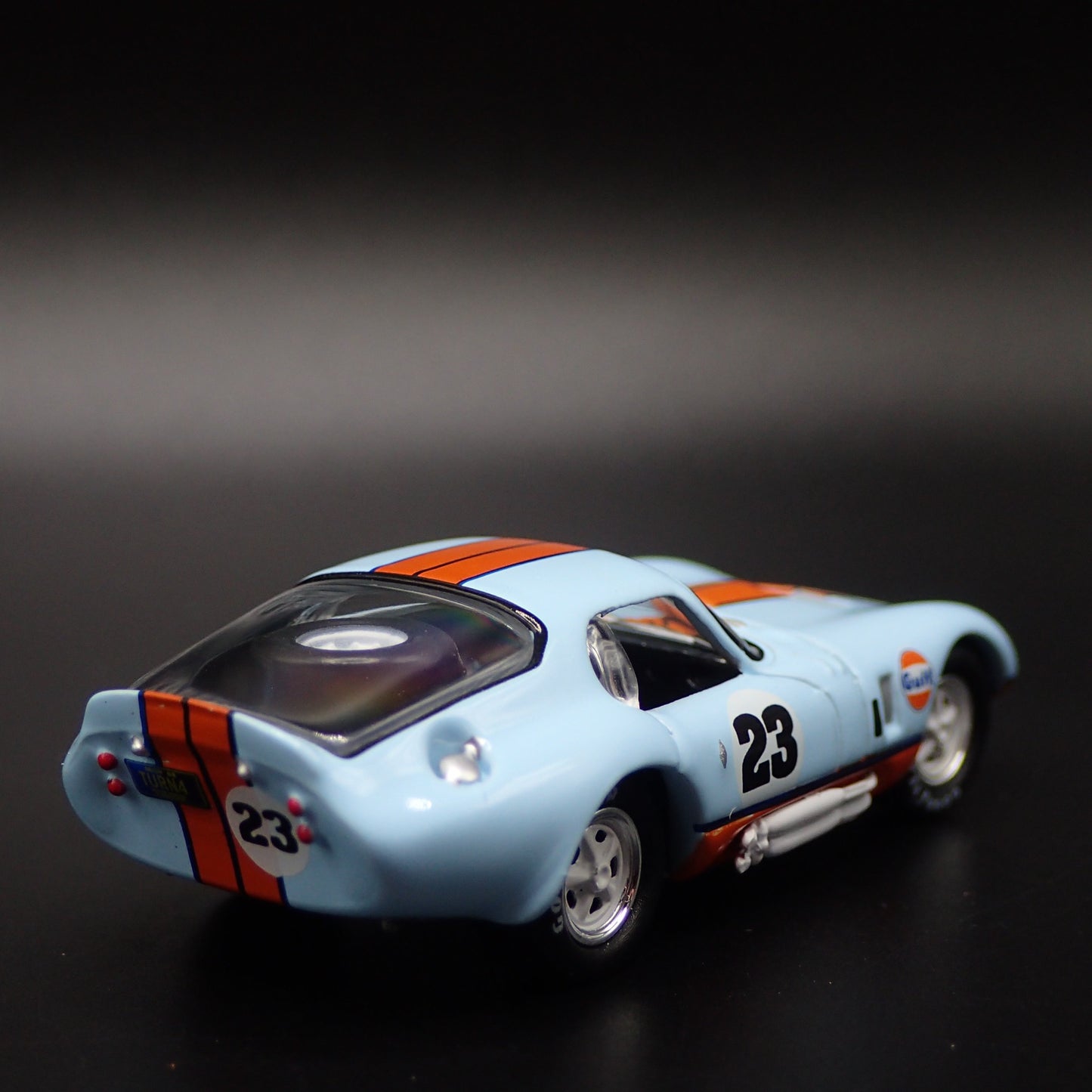 1965 65 SHELBY COBRA DAYTONA COUPE GULF OIL 1:64 SCALE DIORMA DIECAST MODEL CAR