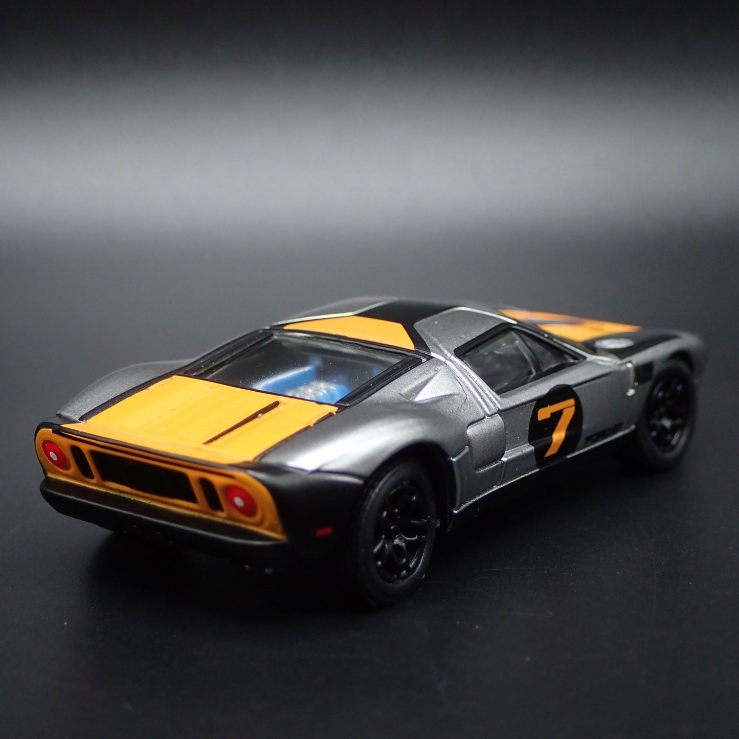 2005-2006 FORD GT SUPER CAR GRAY 1:64 SCALE COLLECTIBLE DIECAST MODEL CAR