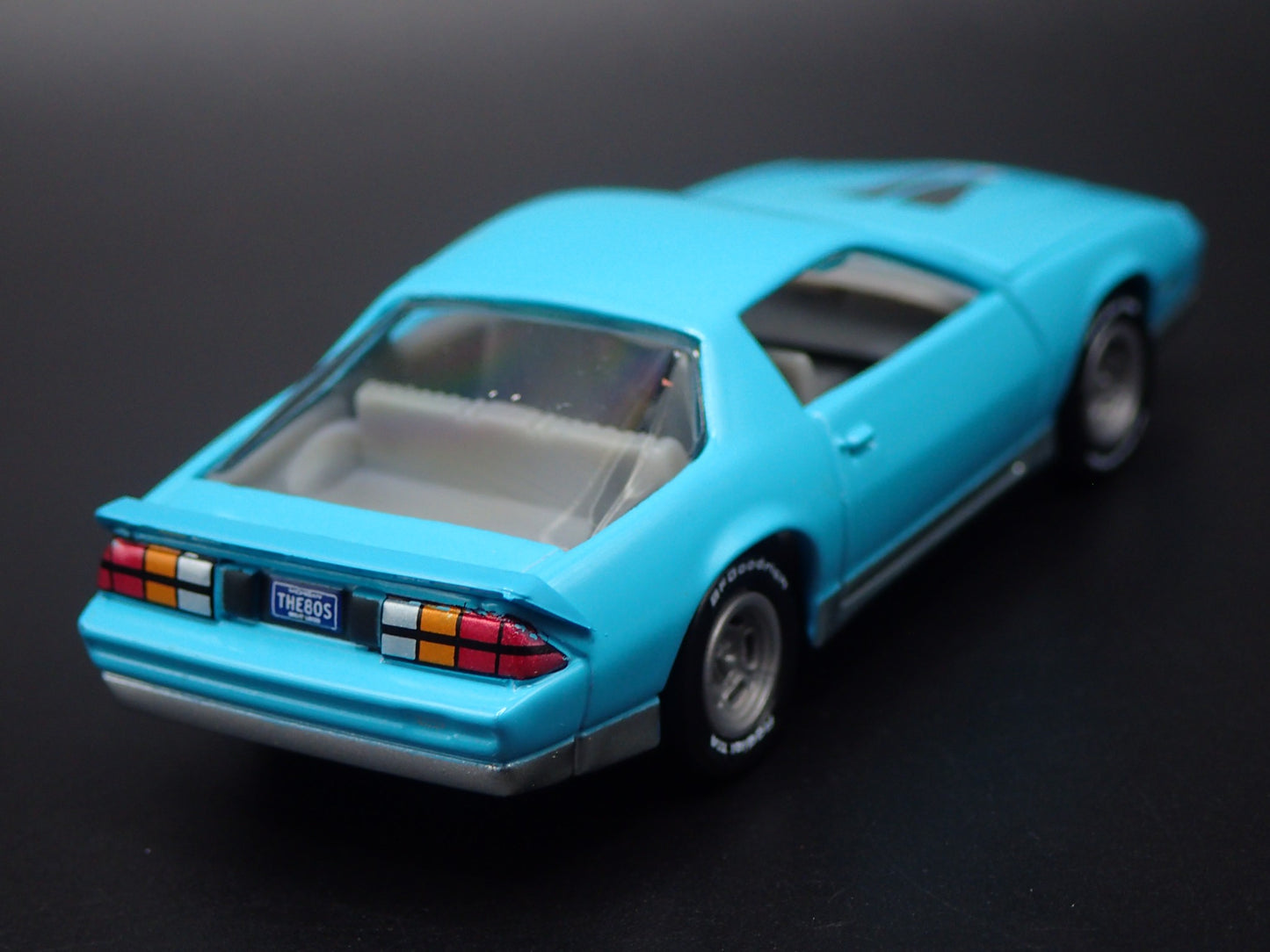 1983 83 CHEVY CHEVROLET CAMARO Z28 BLUE 1:64 SCALE DIORAMA DIECAST MODEL CAR
