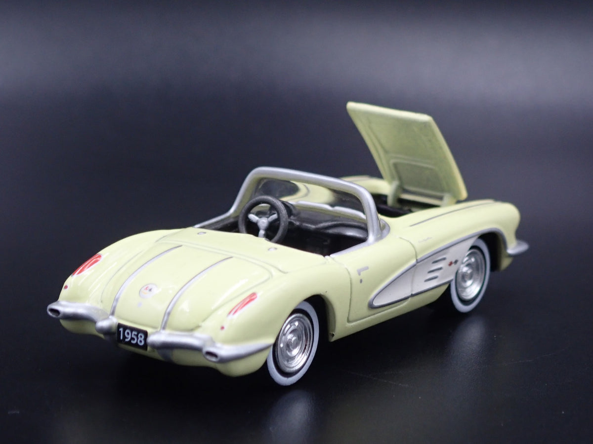 1958 58 CHEVY CHEVROLET CORVETTE CONVERTIBLE 1:64 SCALE DIECAST MODEL CAR