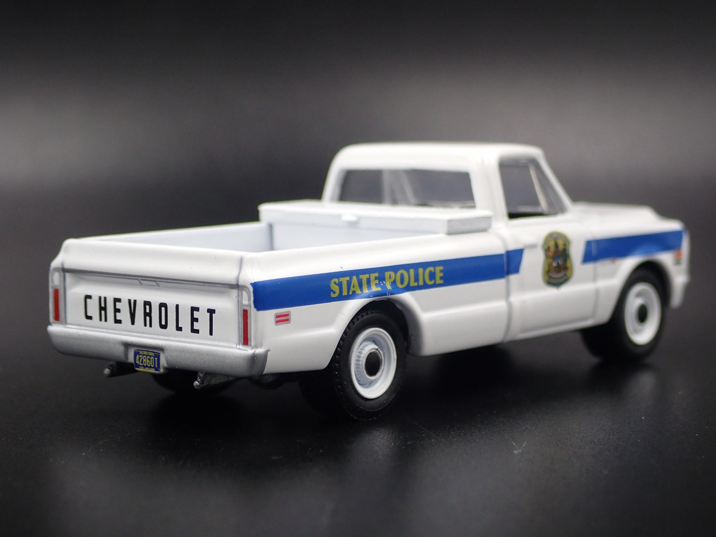 1972 72 CHEVY CHEVROLET C10 TRUCK DELAWARE STATE POLICE 1/64 DIECAST MODEL CAR