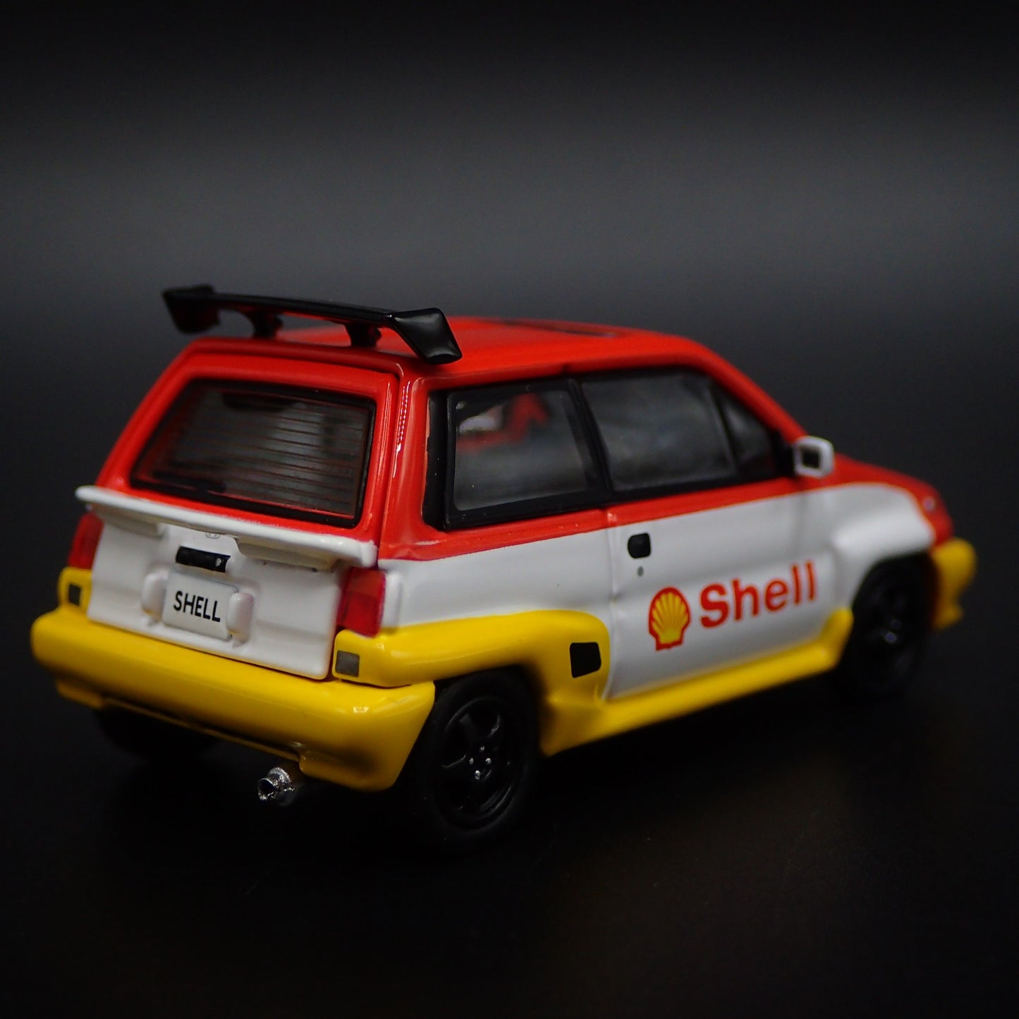 1981-1986 HONDA CITY TURBO II SHELL RACING 1:64 SCALE DIORAMA DIECAST MODEL CAR