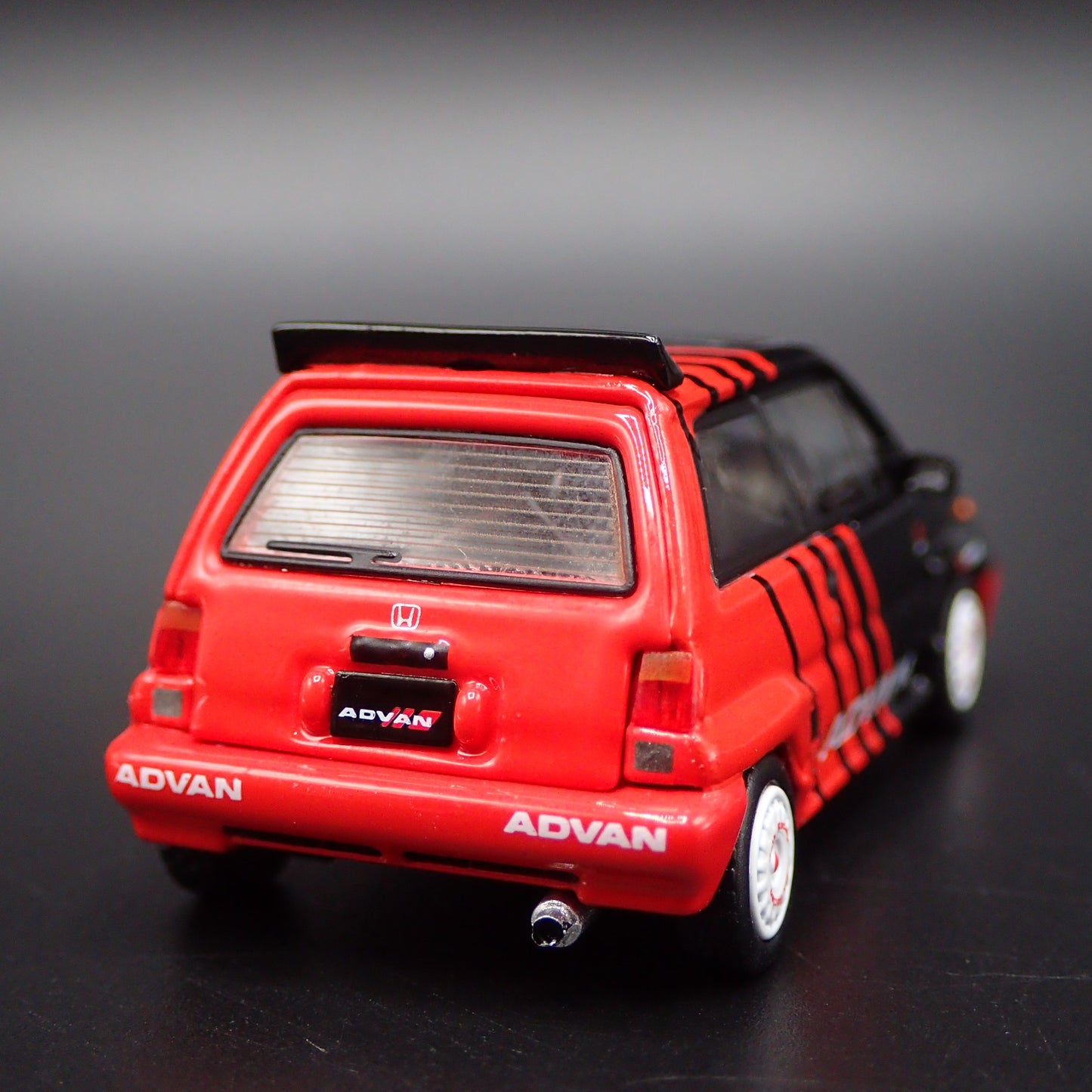 1981-1986 HONDA CITY TURBO II ADVAN RACING 1:64 SCALE DIORAMA DIECAST MODEL CAR