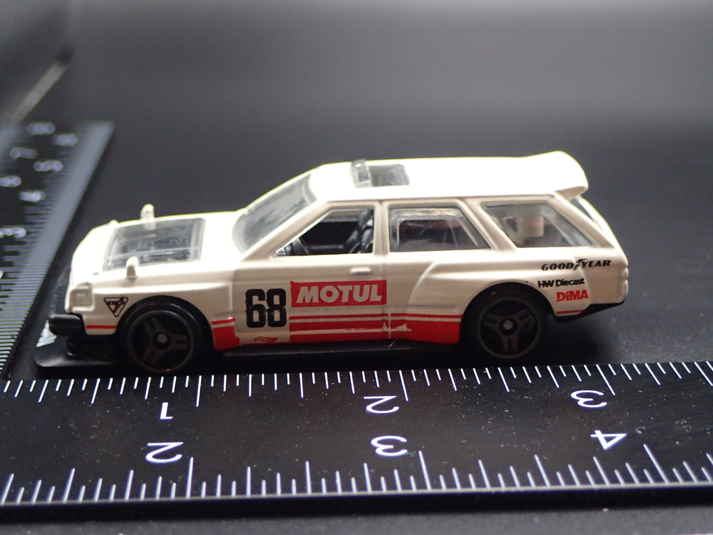NISSAN MAXIMA DRIFT WAGON WHITE 1:64 SCALE COLLECTIBLE DIORAMA DIECAST MODEL CAR