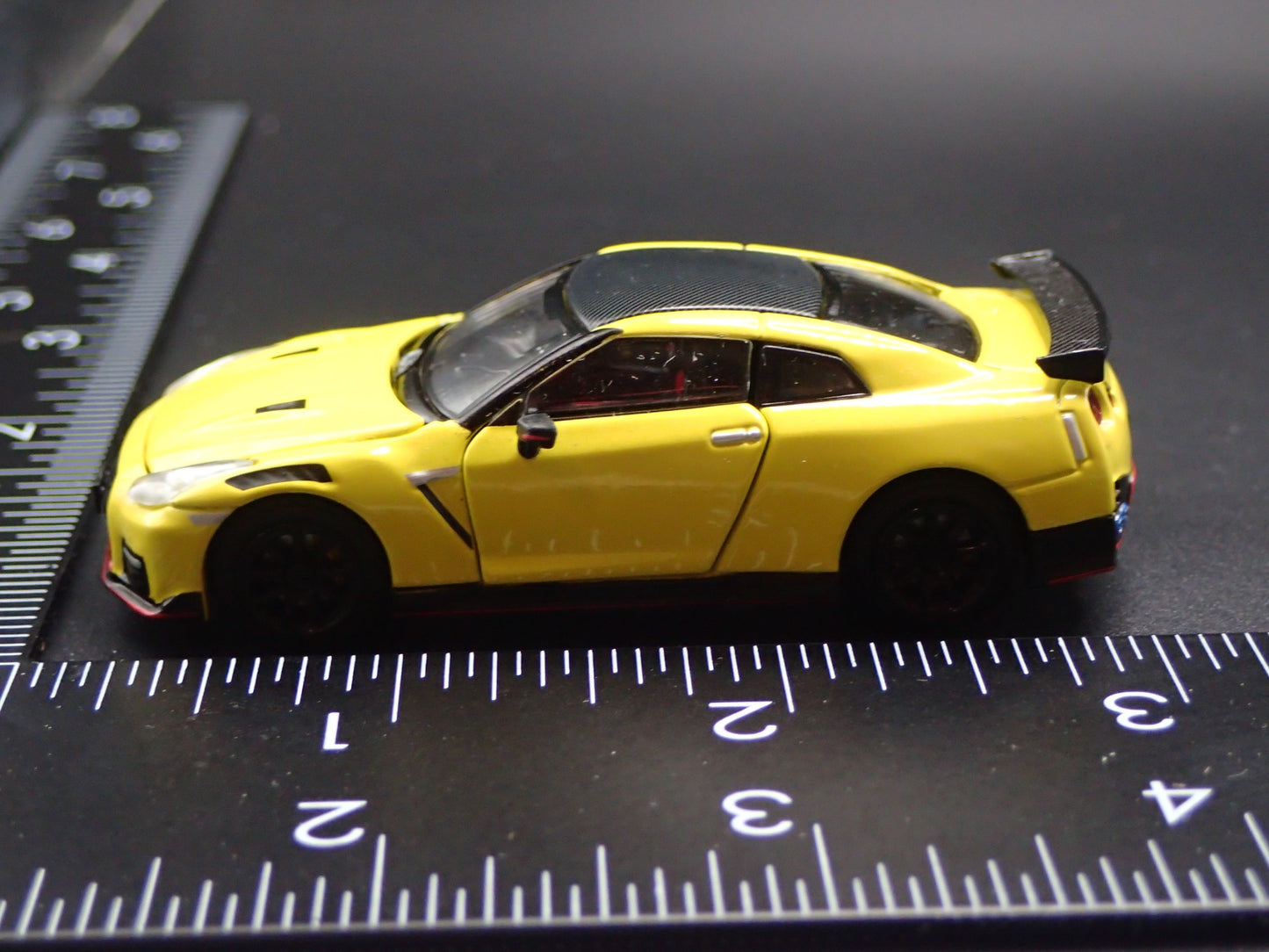 2007-2025 NISSAN GTR R35 NISMO 1:64 SCALE COLLECTIBLE DIORAMA DIECAST MODEL CAR