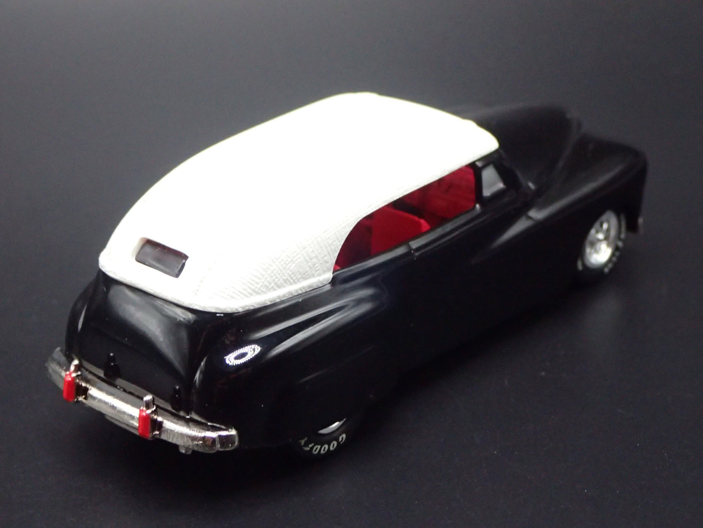 1941 41 PHAETON PHAEYTON GEORGE BARRIS CUSTOM BLACK 1/64 SCALE DIECAST MODEL CAR