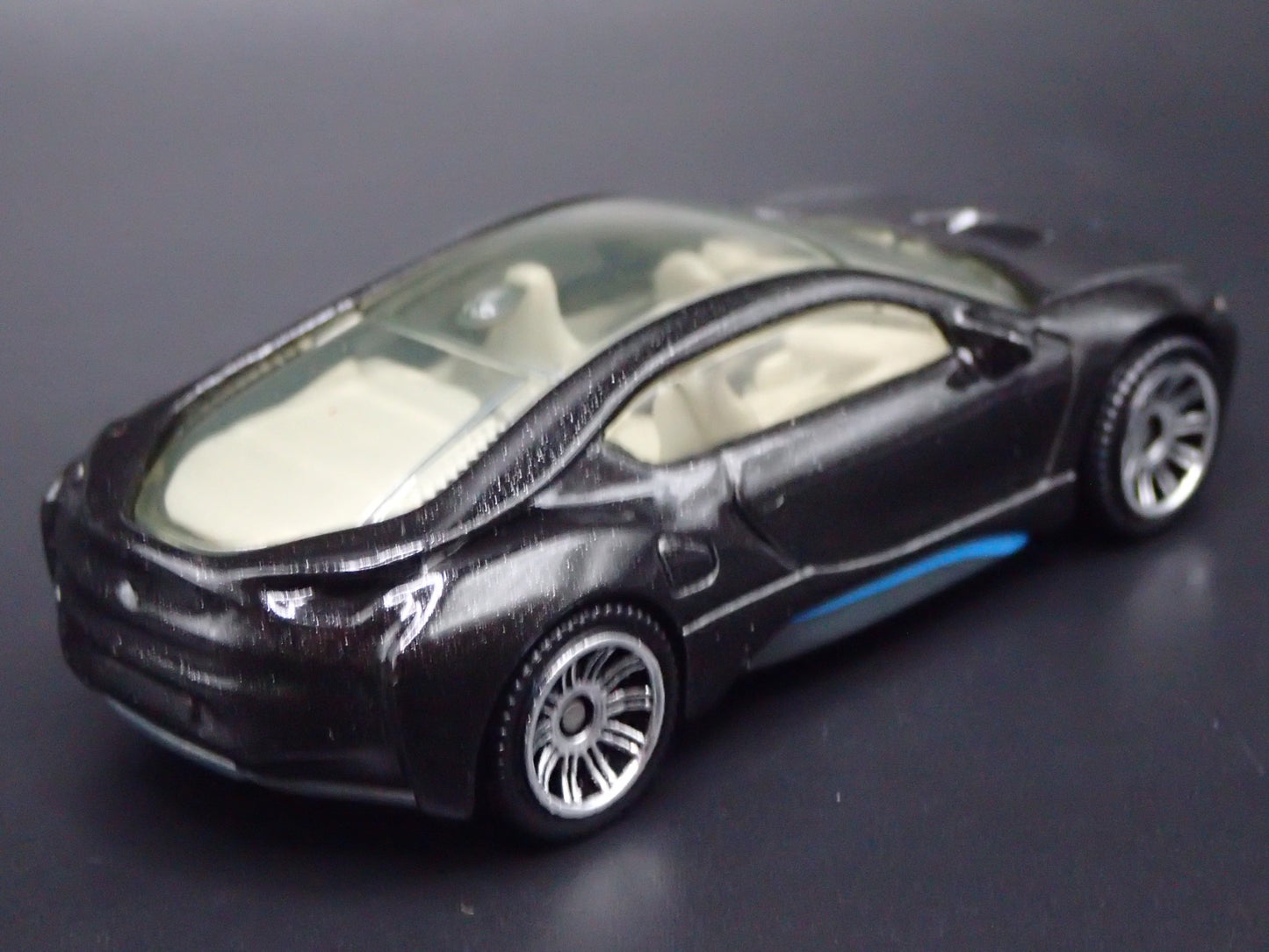 2014-2020 BMW i8 BLACK 1:64 SCALE LIMITED COLLECTIBLE DIORAMA DIECAST MODEL CAR
