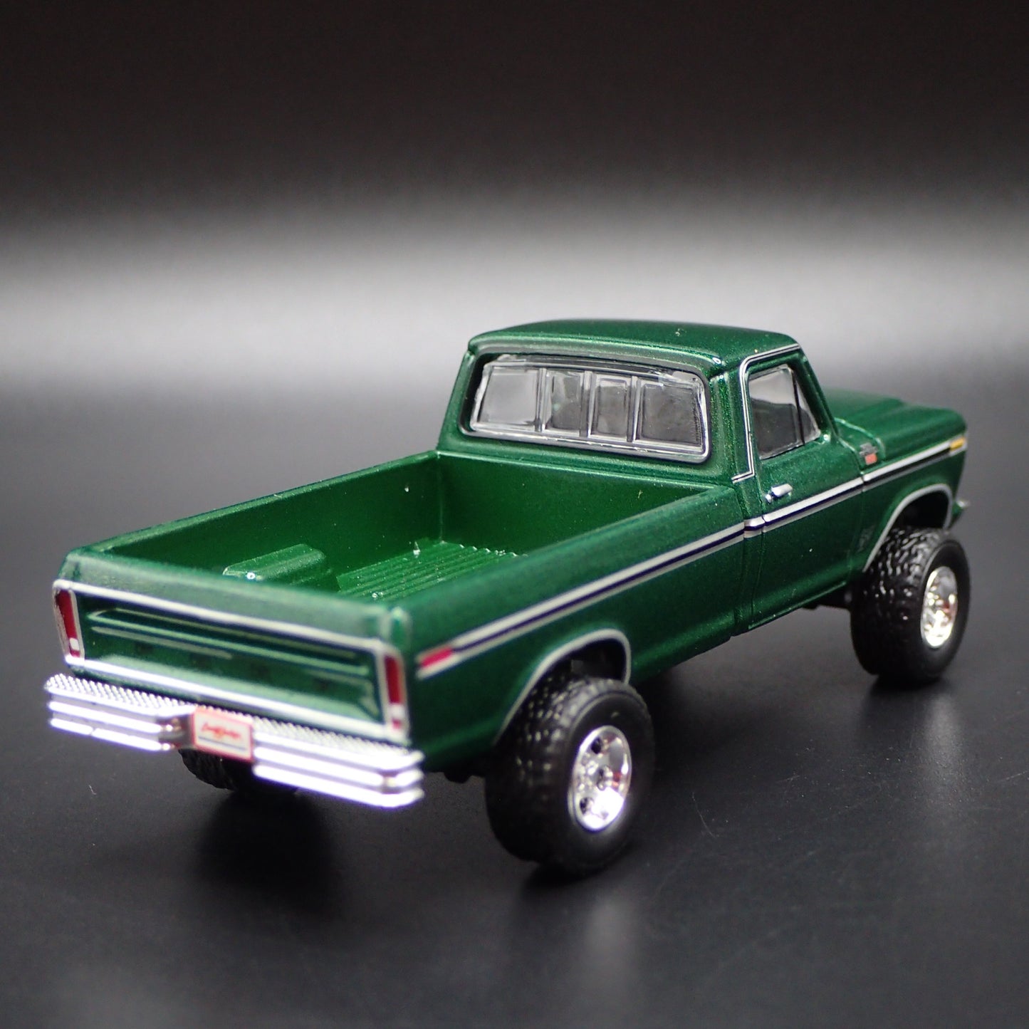 1979 79 FORD F350 4X4 LONG BED PICKUP TRUCK 1/64 SCALE DIORAMA DIECAST MODEL CAR