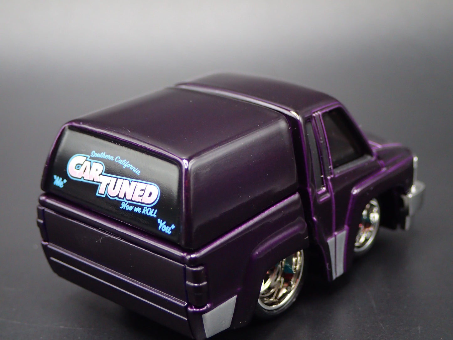 1987 87 TOYOTA SR5 PICKUP TRUCK CAR TUNED PURPLE 1/64 SCALE DIECAST MODEL CAR