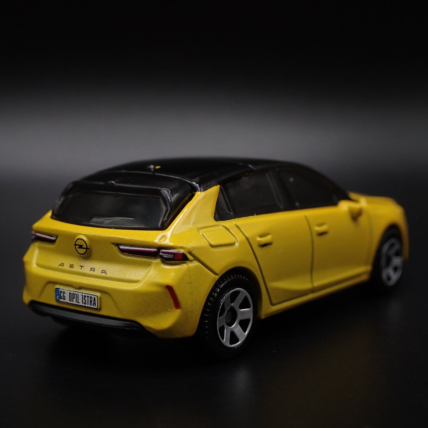 2021-2025 OPEL ASTRA 4 DOOR 1:64 SCALE COLLECTIBLE DIORAMA DIECAST MODEL CAR