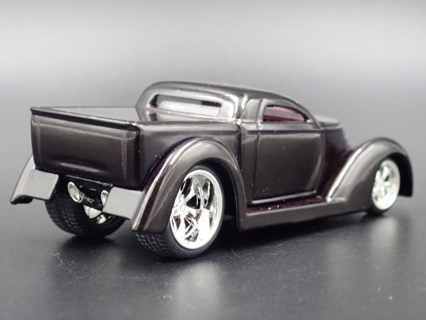 1937 37 FORD PICKUP TRUCK CUSTOM 1/1 BROWN 1:64 SCALE DIORAMA DIECAST MODEL CAR