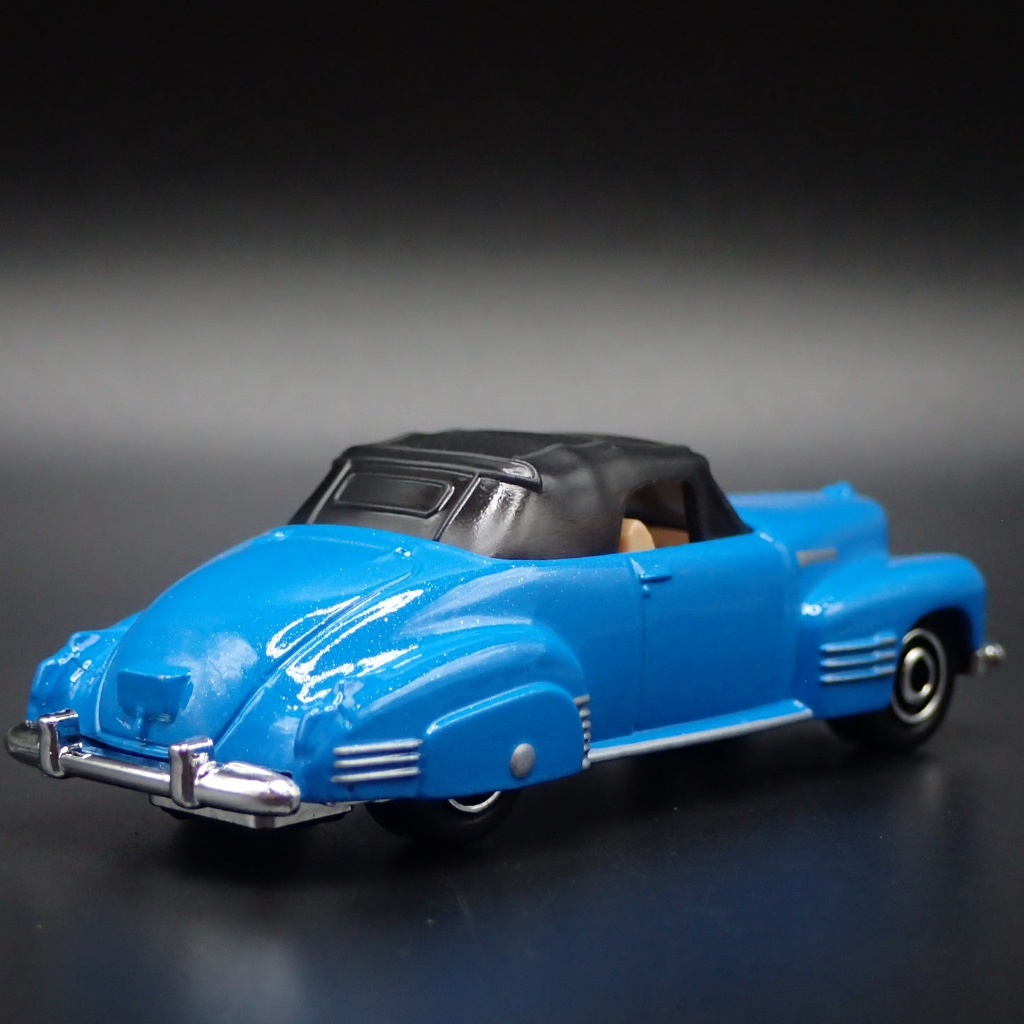 1941 41 CADILLAC CADDY SERIES 62 CONVERTIBLE COUPE 1:64 SCALE DIECAST MODEL CAR