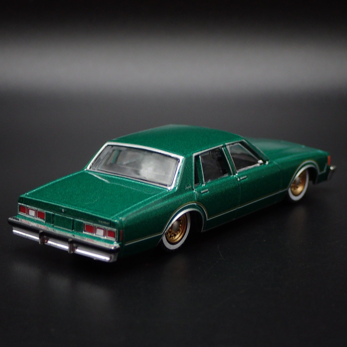 1985 85 CHEVY CHEVROLET IMPALA LOWRIDER 4 FOUR DOOR 1/64 SCALE DIECAST MODEL CAR