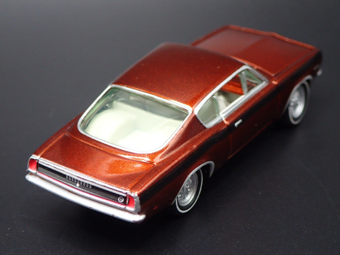 1969 69 PLYMOUTH BARRACUDA FASTBACK 1:64 SCALE COLLECTIBLE DIECAST MODEL CAR