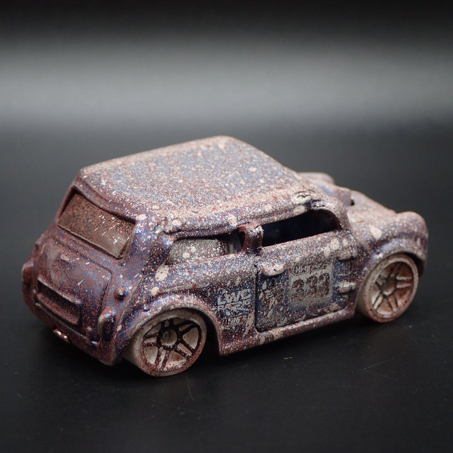 1969-1976 MINI COOPER BARN FIND JUNKYARD MARK III 1:64 SCALE DIECAST MODEL CAR