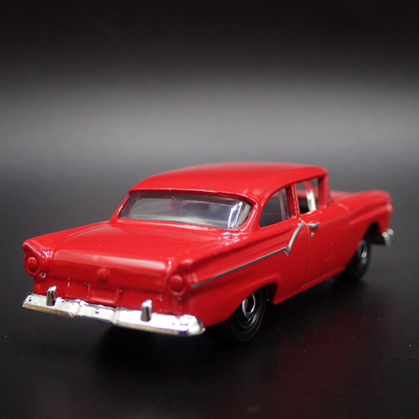 1957 57 FORD CUSTOM 300 RED 1:64 MB SCALE COLLECTIBLE DIORAMA DIECAST MODEL CAR
