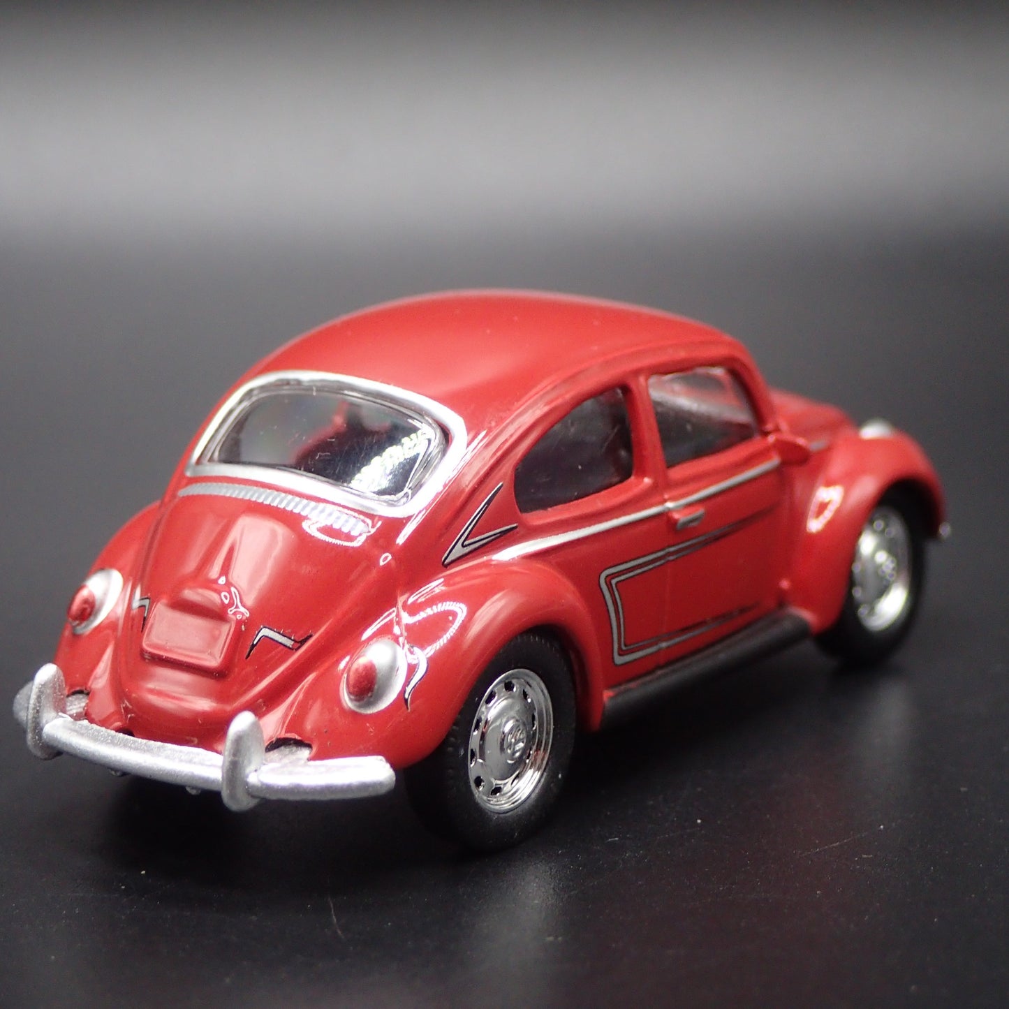 1960-1967 VW VOLKSWAGEN BEETLE BUG RED RARE 1:64 SCALE DIORAMA DIECAST MODEL CAR