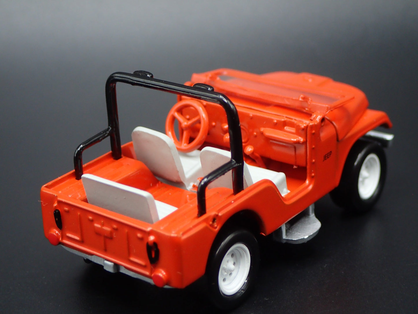 1944-1986 JEEP CJ5 RED RARE 1/64 SCALE COLLECTIBLE DIORAMA DIECAST MODEL CAR