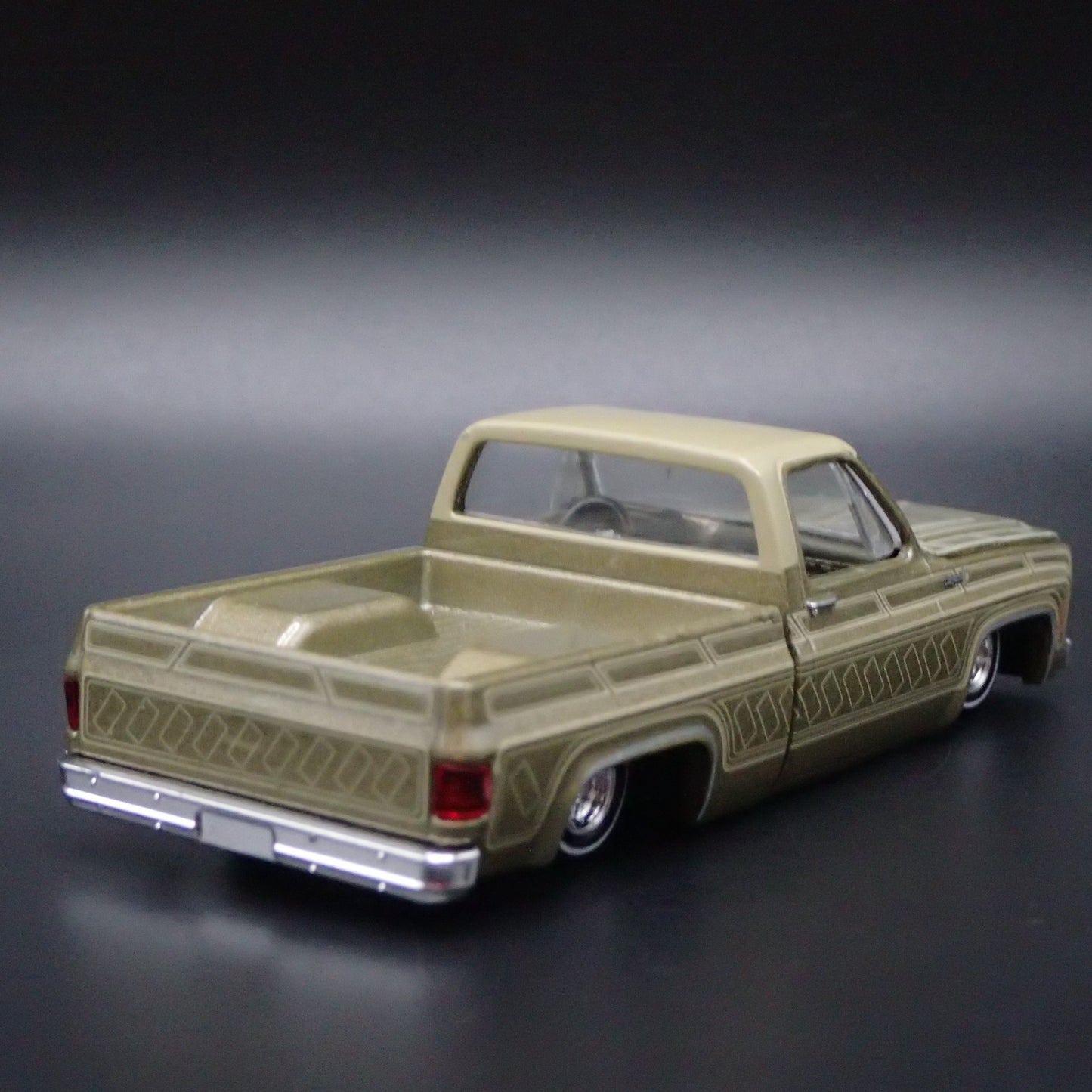 1973 73 CHEVY CHEVROLET 10 SQUARE BODY PICKUP TRUCK 1/64 SCALE DIECAST MODEL CAR