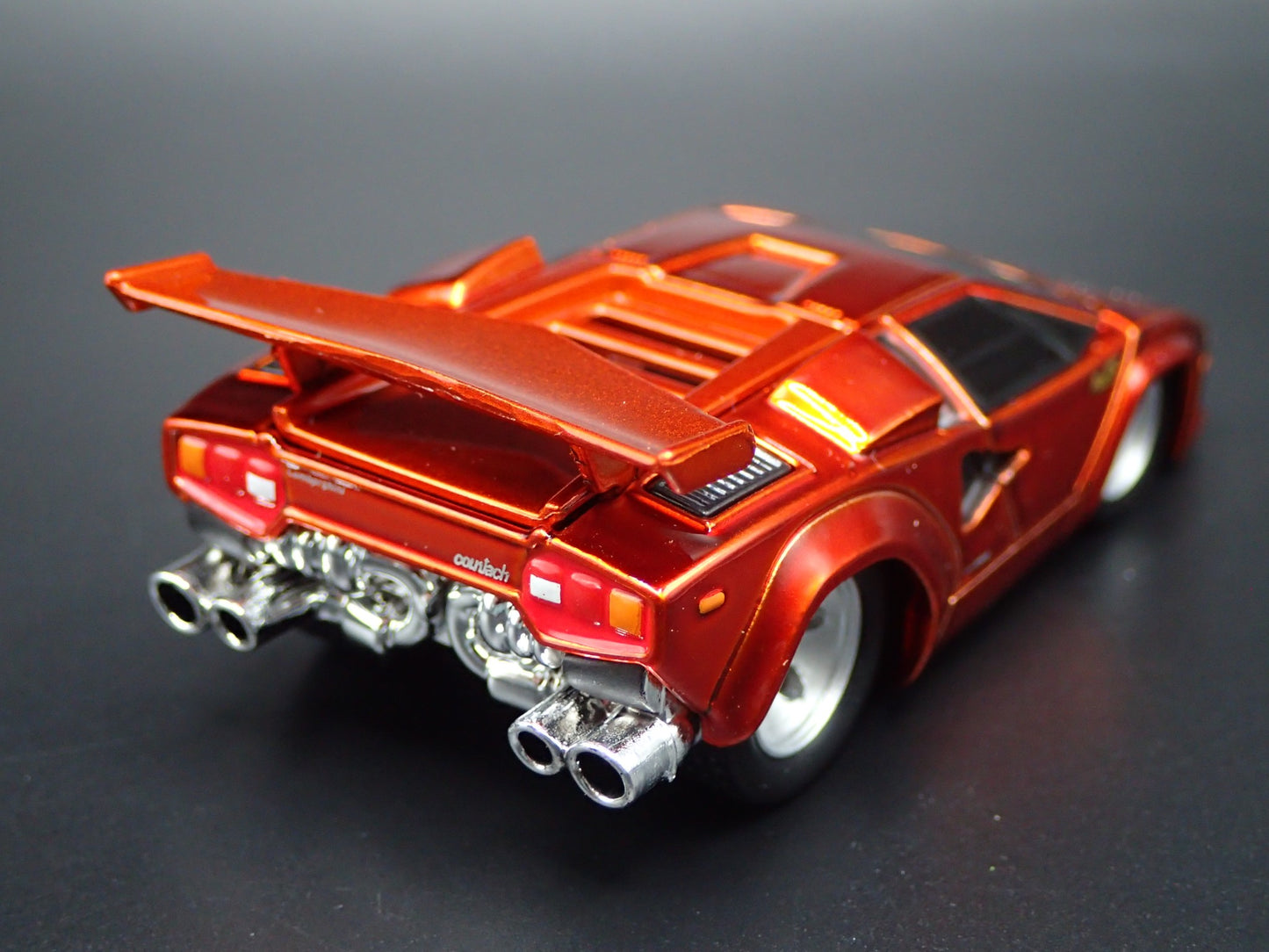 1974-1990 LAMBORGHINI COUNTACH SUPER CAR 1:64 SCALE DIORAMA DIECAST MODEL CAR