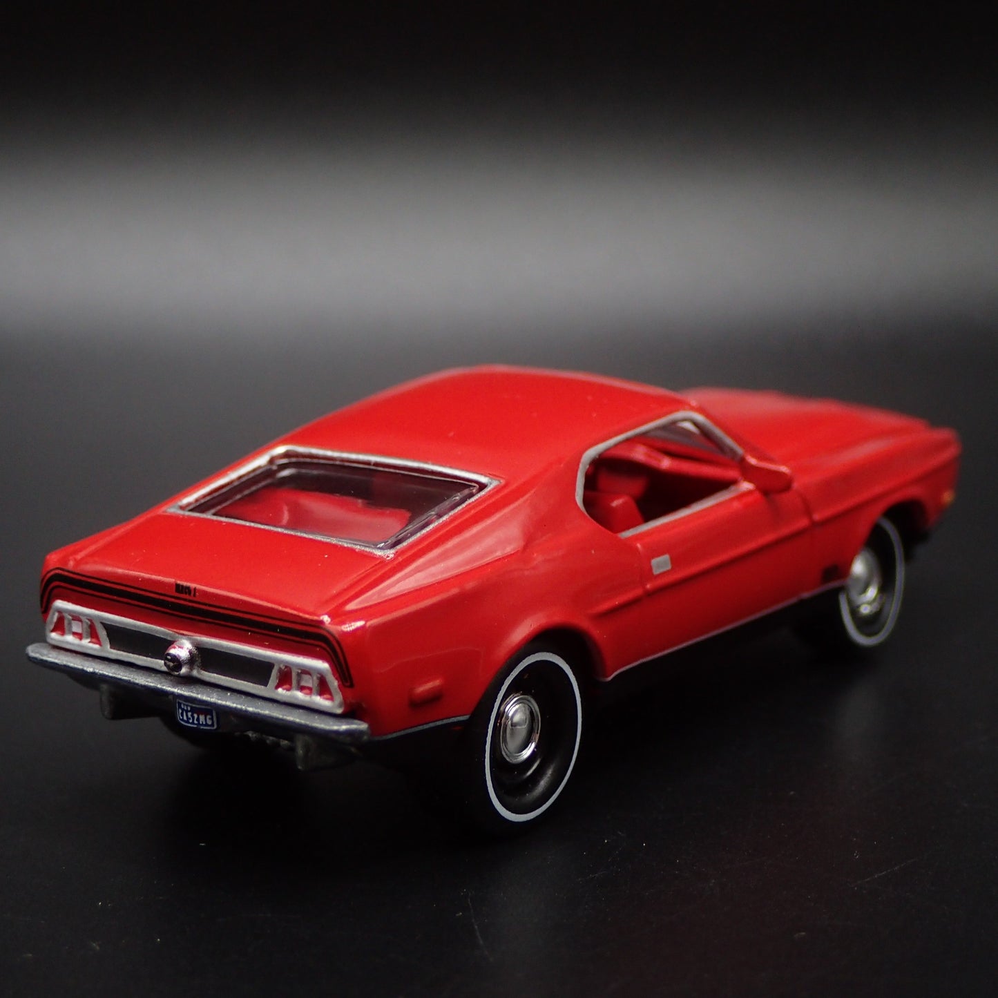1971 71 FORD MUSTANG MACH 1 FASTBACK JAMES BOND 007 1:64 SCALE DIECAST MODEL CAR