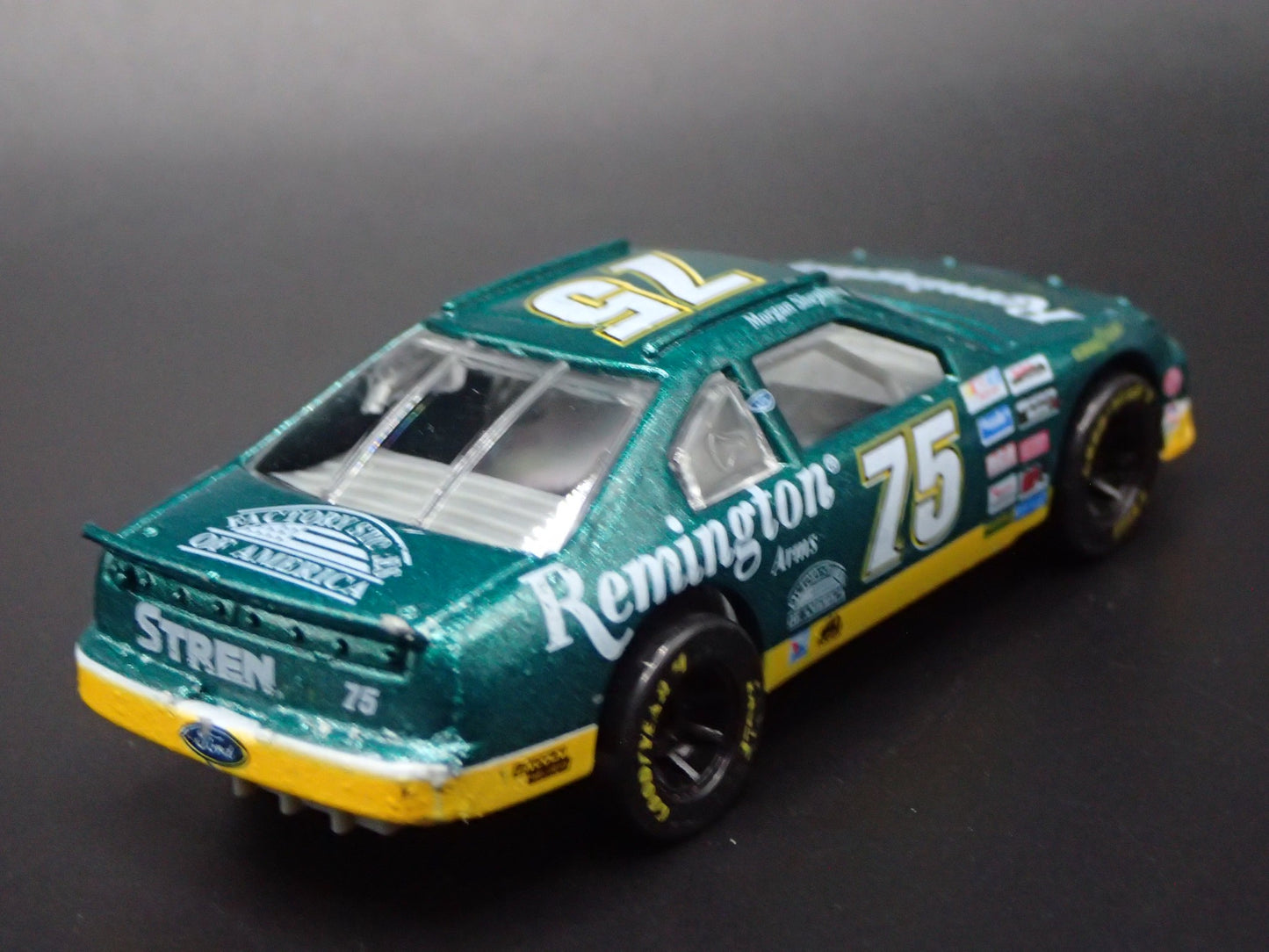 1996 FORD THUNDERBIRD 75 MORGAN SHEPHERD REMINGTON NASCAR 1:64 DIECAST MODEL CAR