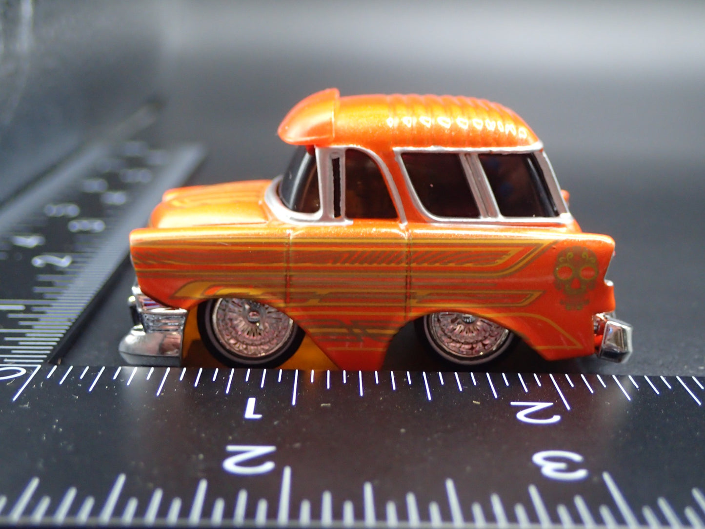 1956 56 CHEVY CHEVROLET NOMAD WAGON TUNED LOWRIDER 1:64 SCALE DIECAST MODEL CAR