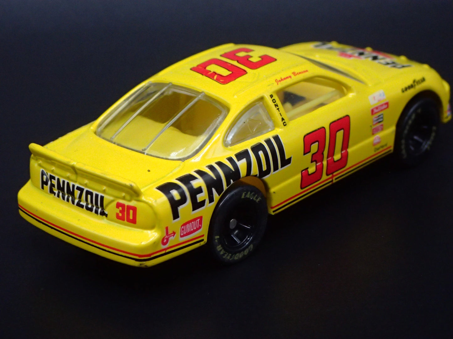 1996 96 PONTIAC GRAND PRIX 30 JOHNNY BENSON NASCAR 1:64 SCALE DIECAST MODEL CAR