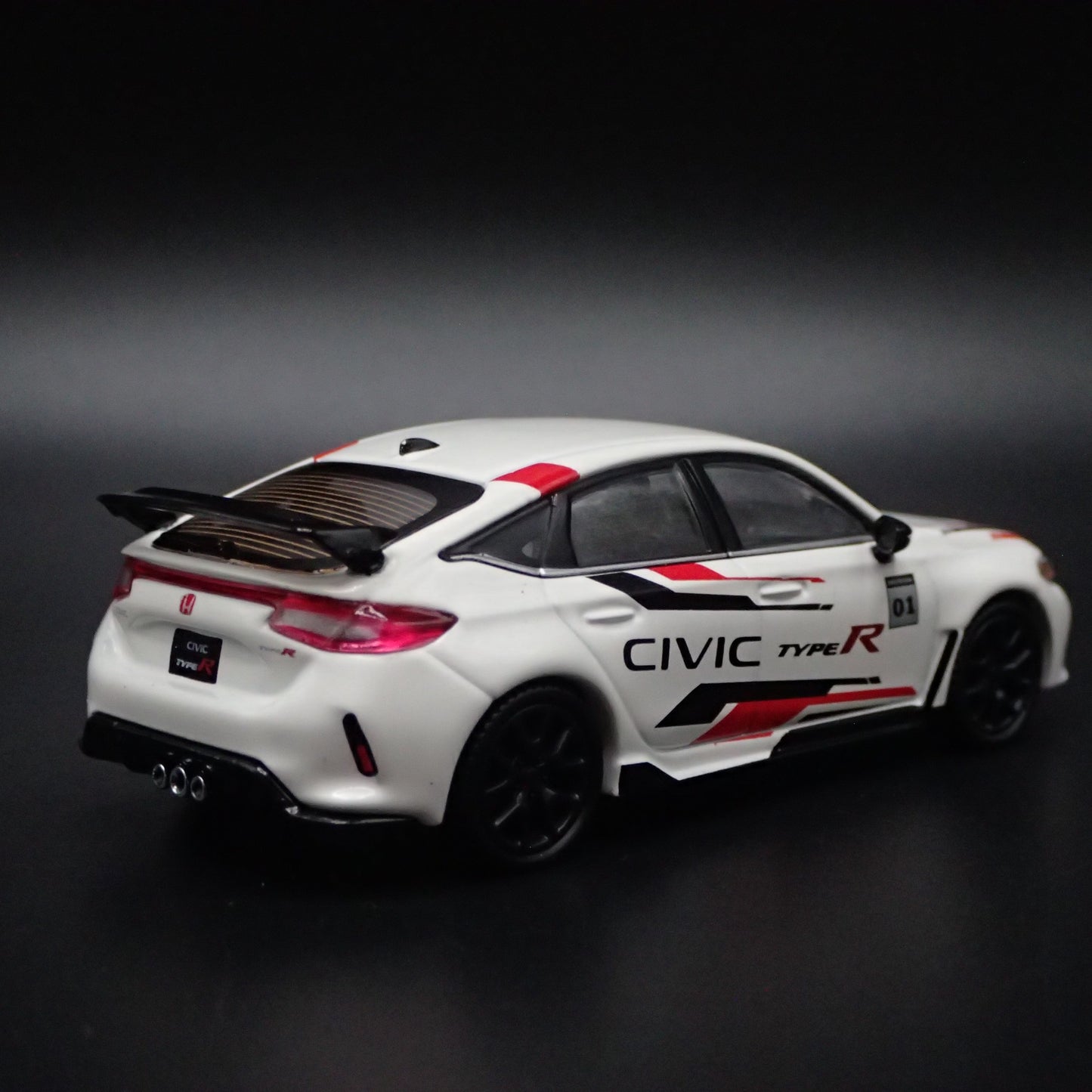 2022-2025 HONDA CIVIC TYPE R 1:64 SCALE COLLECTIBLE DIORAMA DIECAST MODEL CAR