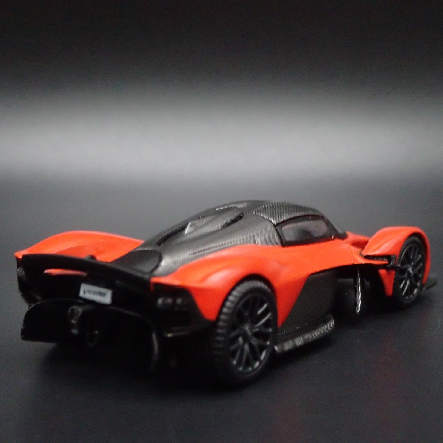 2021-2024 ASTON MARTIN VALKYRIE SUPER CAR ORANGE 1/64 SCALE DIECAST MODEL CAR
