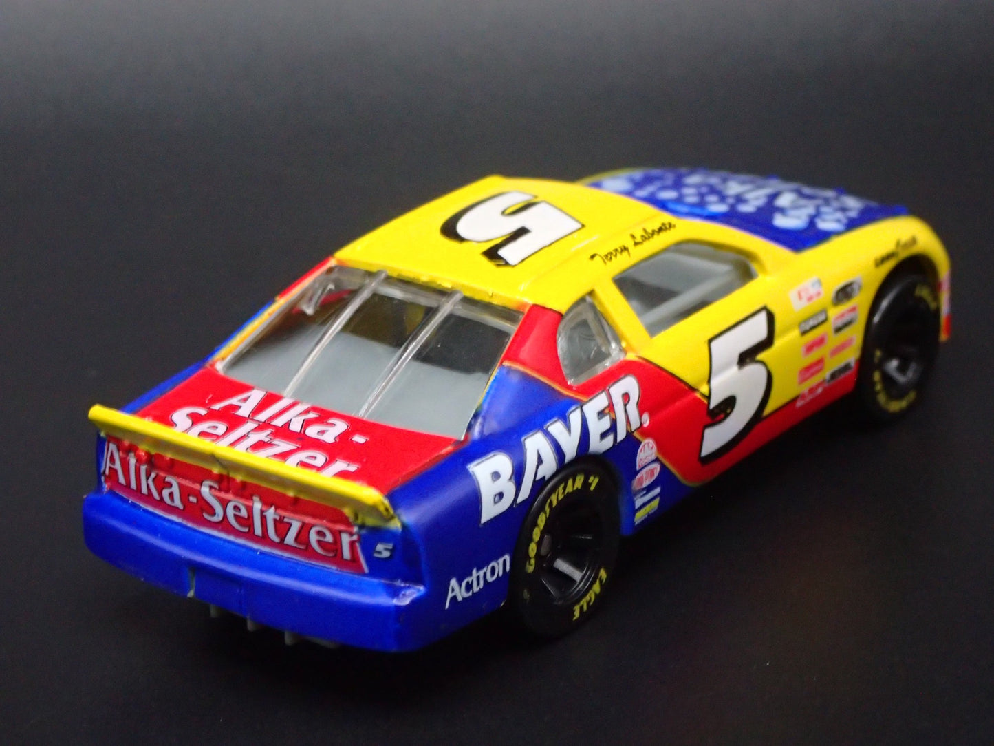1996 CHEVY CHEVROLET MONTE CARLO 5 TERRY LABONTE NASCAR 1:64 DIECAST MODEL CAR