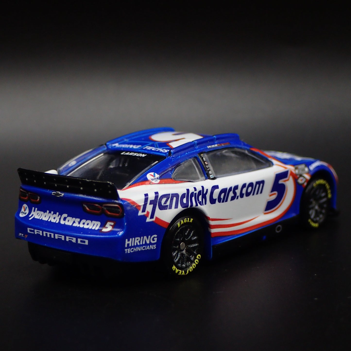 2023 23 CHEVY CAMARO ZL1 5 KYLE LARSON HENDRICKCAR NASCAR 1:64 DIECAST MODEL CAR