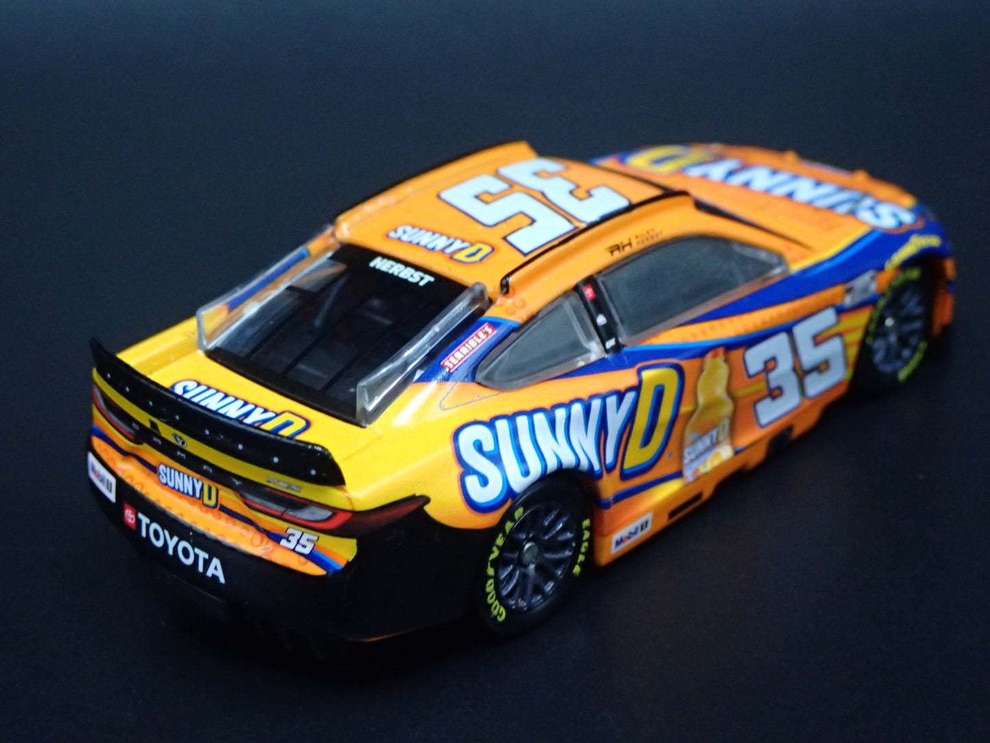 2025 25 TOYOTA CAMRY 35 RILEY HERBST SUNNY D NASCAR 1:64 SCALE DIECAST MODEL CAR