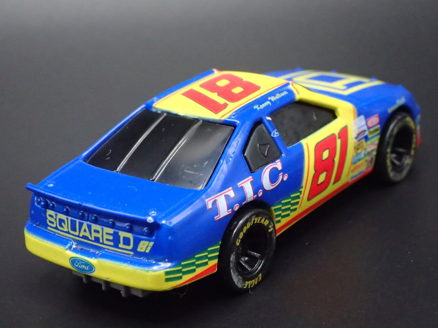 1996 96 FORD THUNDERBIRD 81 KENNY WALLACE NASCAR 1:64 SCALE DIECAST MODEL CAR