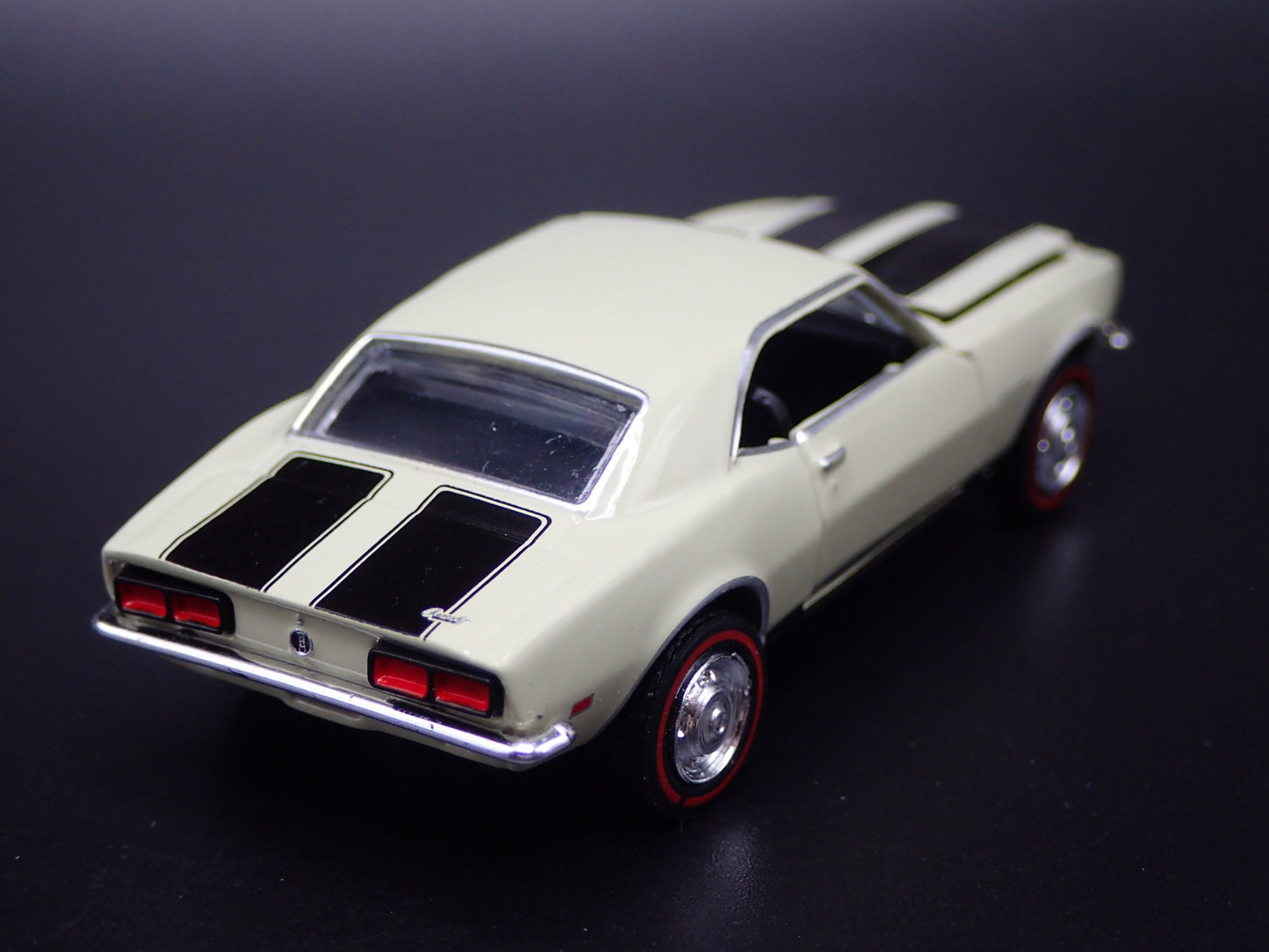 1968 68 CHEVY CHEVROLET CAMARO Z28 RS GREEN 1:64 SCALE DIORAMA DIECAST MODEL CAR