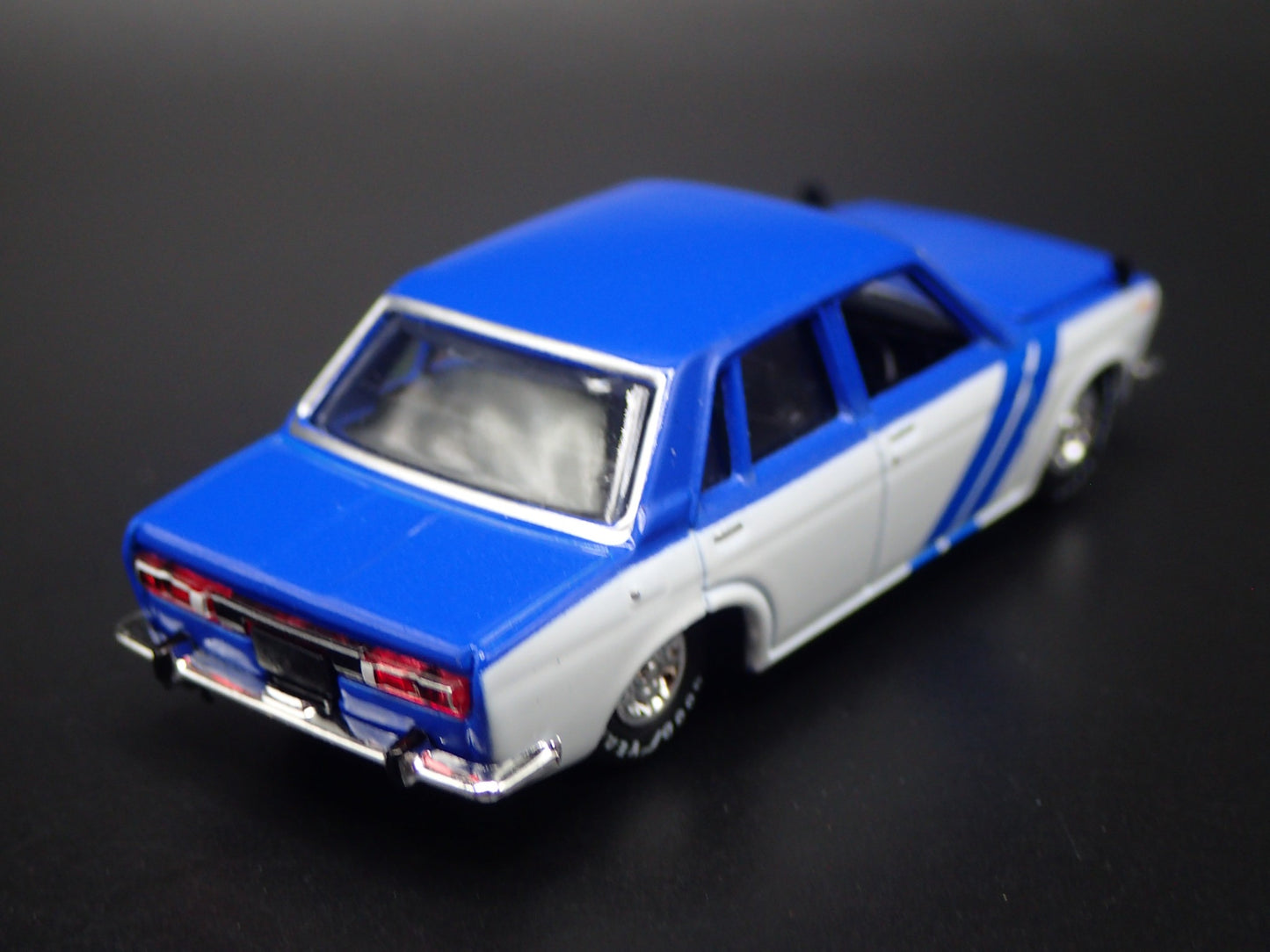 1967-1973 DATSUN BLUEBIRD 1600 SSS FOUR DOOR BLUE 1:64 SCALE DIECAST MODEL CAR
