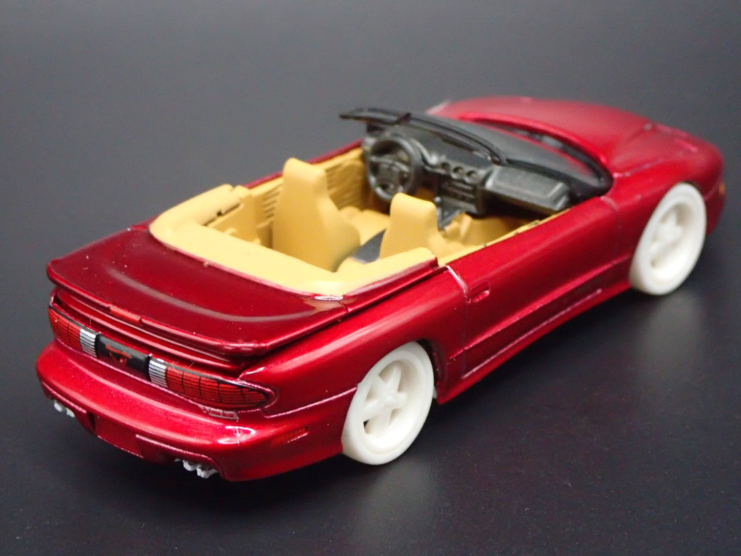 1996 PONTIAC FIREBIRD TA CONVERTIBLE AUTO WORLD ULTRA RED CHASE 1/64 DIECAST CAR