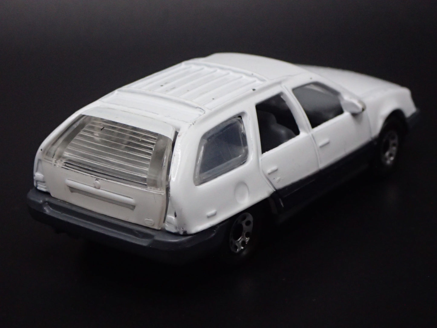 1986-1991 MERCURY SABLE WAGON RARE 1.63 SCALE LIMITED DIORAMA DIECAST MODEL CAR