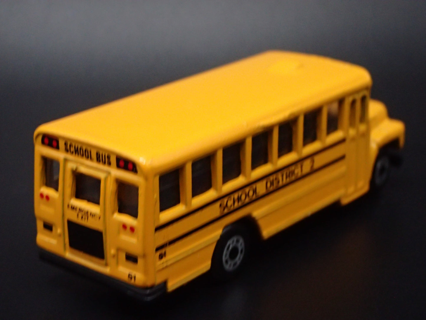 VINTAGE SCHOOL BUS YELLOW 1:64 MB SCALE COLLECTIBLE DIORAMA DIECAST MODEL CAR