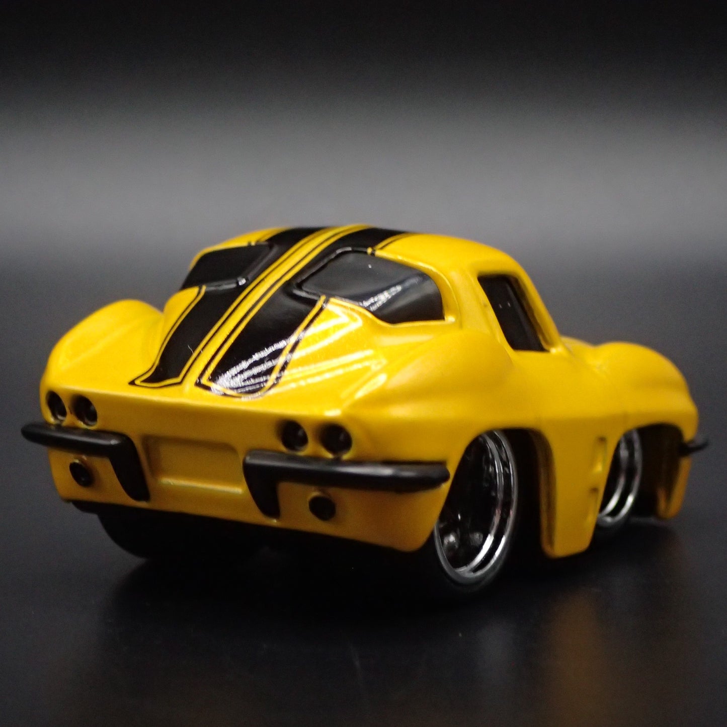 1963 63 CHEVY CHEVROLET CORVETTE SPLIT WINDOW TUNED 1/64 SCALE DIECAST MODEL CAR