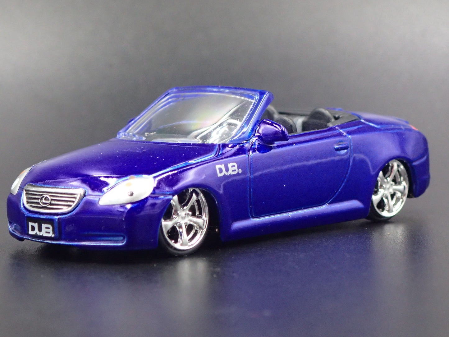 2001 - 2005 LEXUS SC430 CONVERTIBLE BLUE 1/64 SCALE DIORAMA DIECAST MODEL CAR
