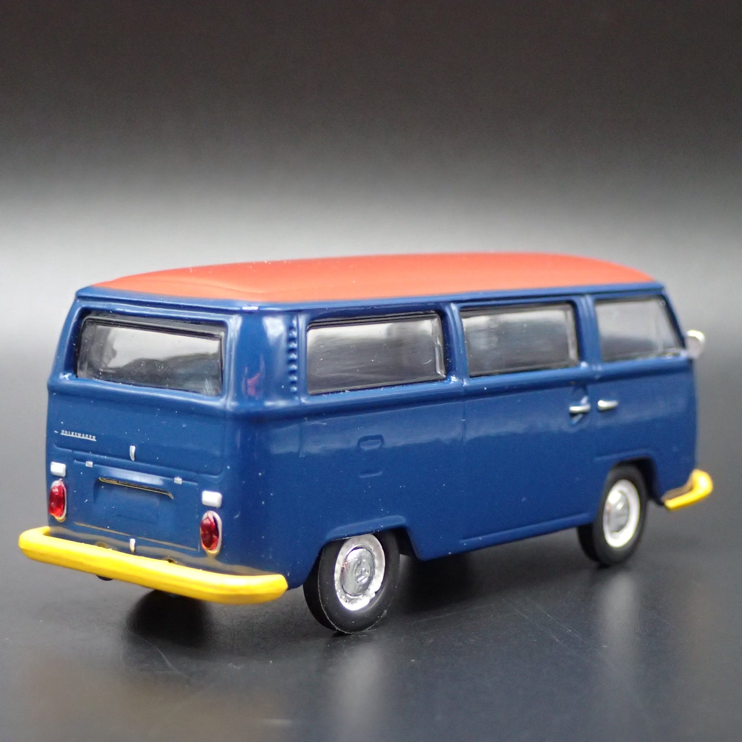 1967-1979 VW VOLKSWAGEN TYPE 2 T2 BUS 1/64 SCALE COLLECTIBLE DIECAST MODEL CAR