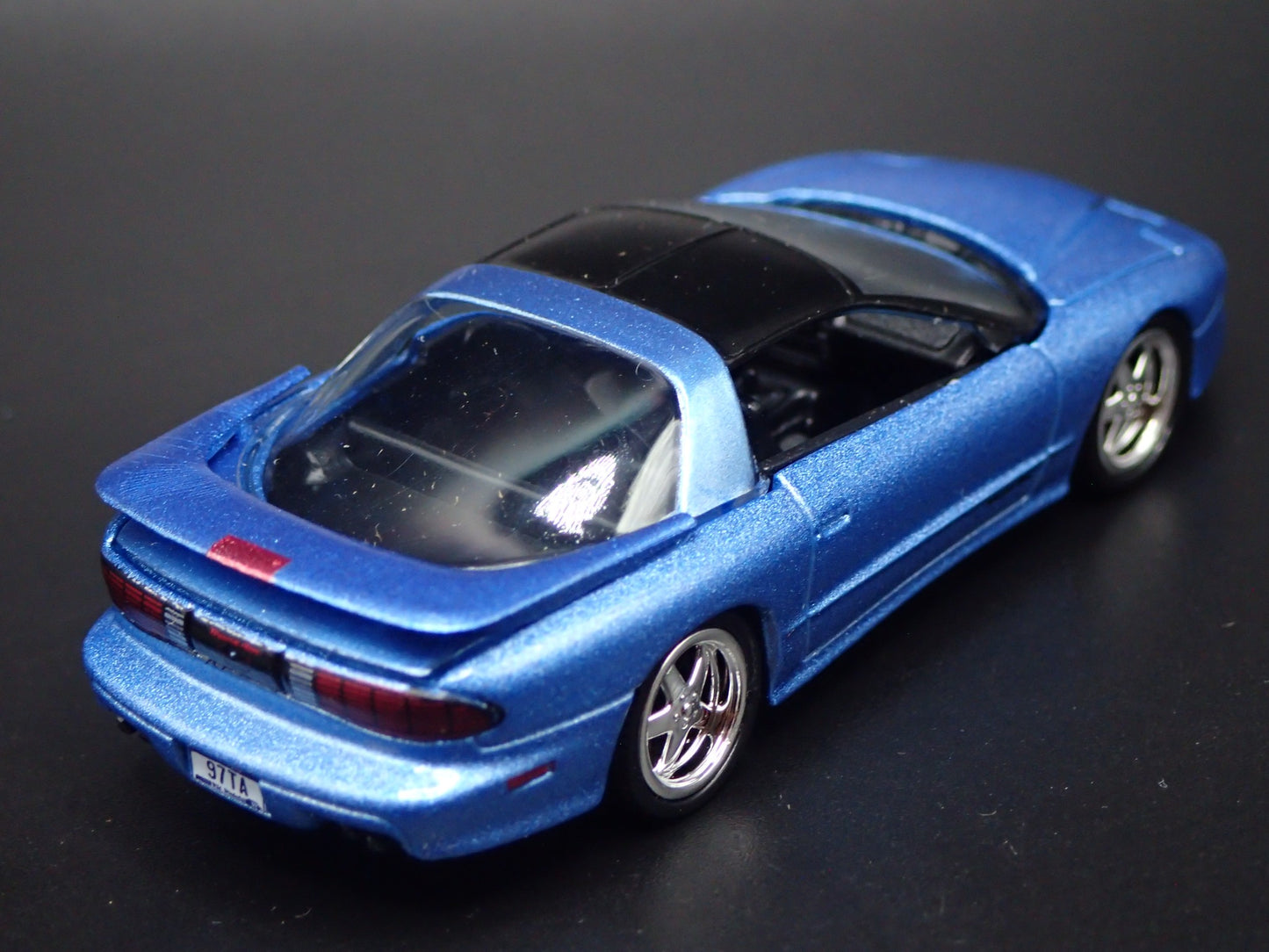 1997 97 PONTIAC FIREBIRD TA WS6 1:64 SCALE COLLECTIBLE DIORAMA DIECAST MODEL CAR
