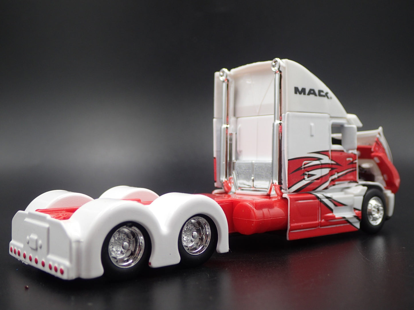 MACK ANTHEM HIGHWAY LONG HAUL TRUCK RIG 1:64 SCALE DIORAMA DIECAST MODEL CAR