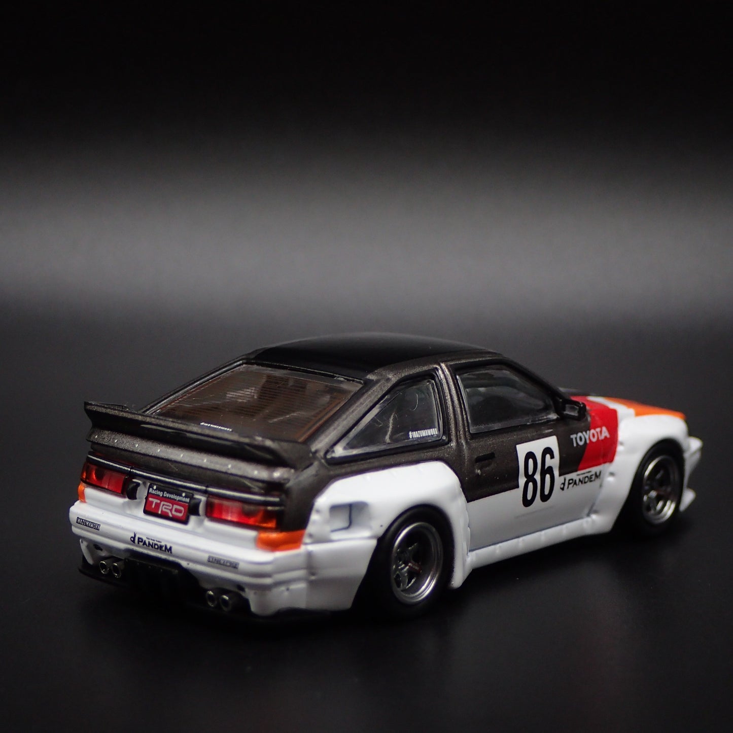 1983-1987 TOYOTA COROLLA AE86 LEVIN PANDEM ROCKET BUNNY 1/64 DIECAST MODEL CAR